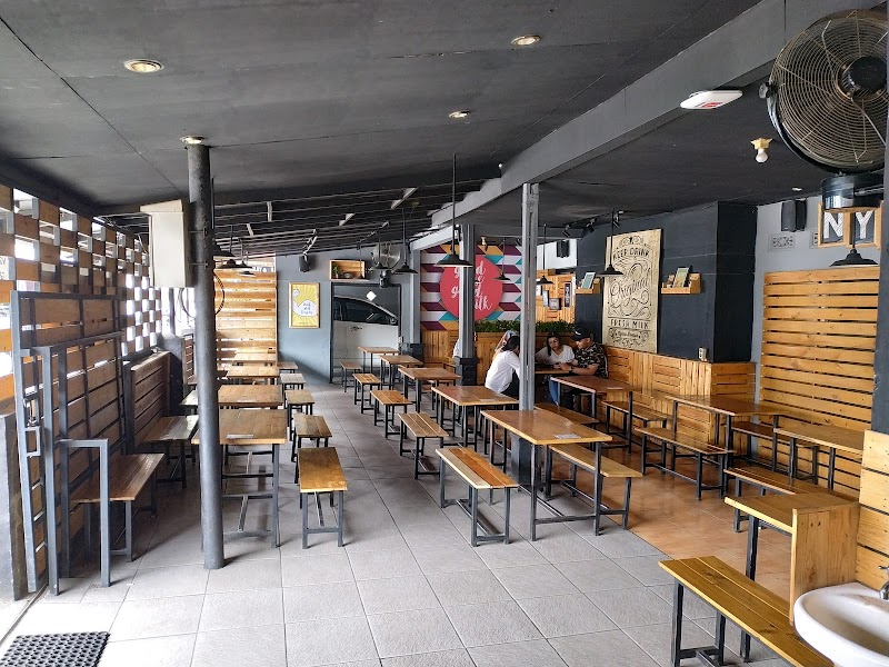 Cafe di Sumedang-Nyusu Doeloe
