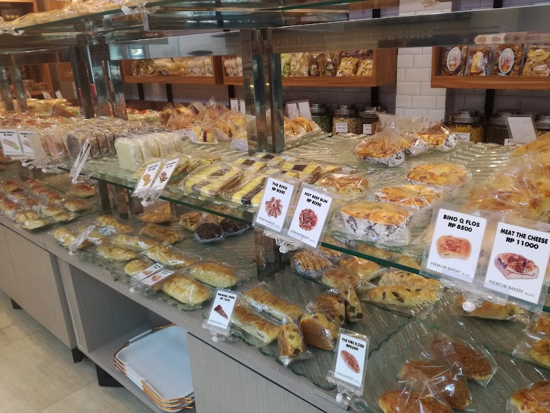 Toko Roti di Bojonegoro-LYLY BAKERY BOJONEGORO