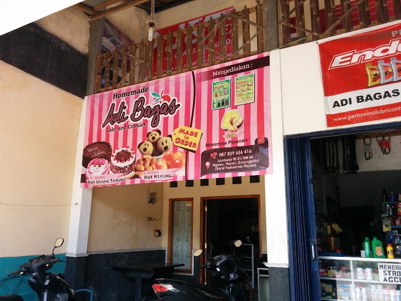 Toko Roti di Gunung Kidul-Toko Roti Adi Bagas cake and cookies