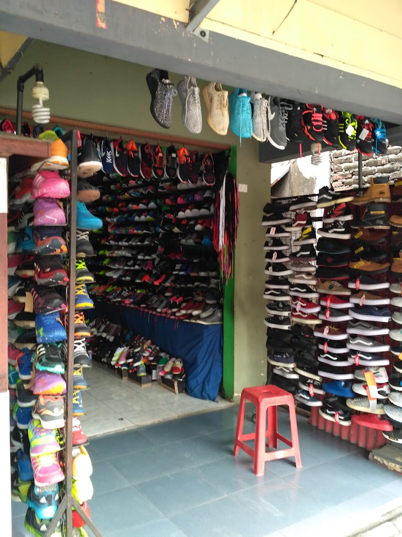 Toko Sepatu Sandal di Bojonegoro-Toko Kharisma Shoes