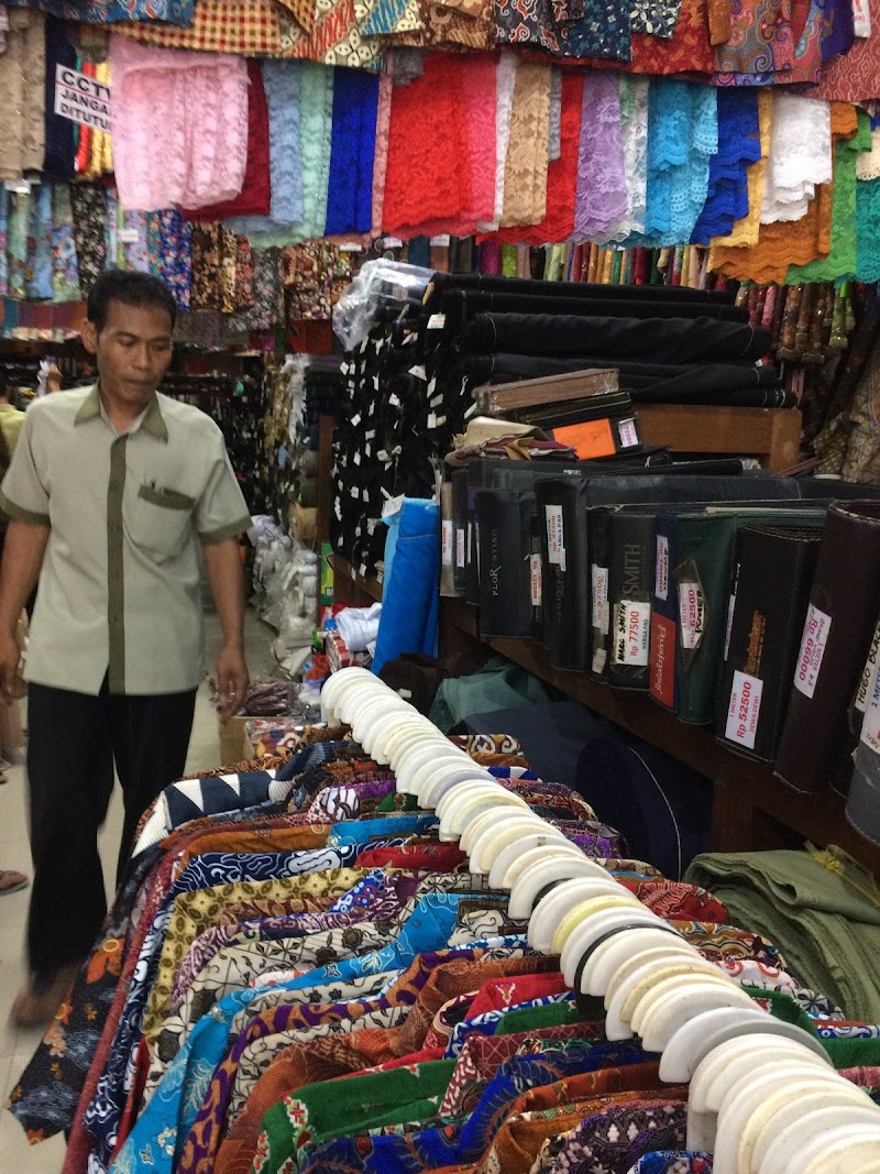 Toko Sepatu Sandal di Bojonegoro-Toko Sinar Baru