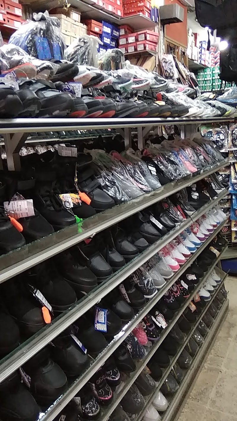 Toko Sepatu Sandal di Bojonegoro-Toko Sumber Baru