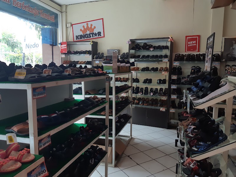 Toko Sepatu Sandal di Bojonegoro-Toko sepatu STARS